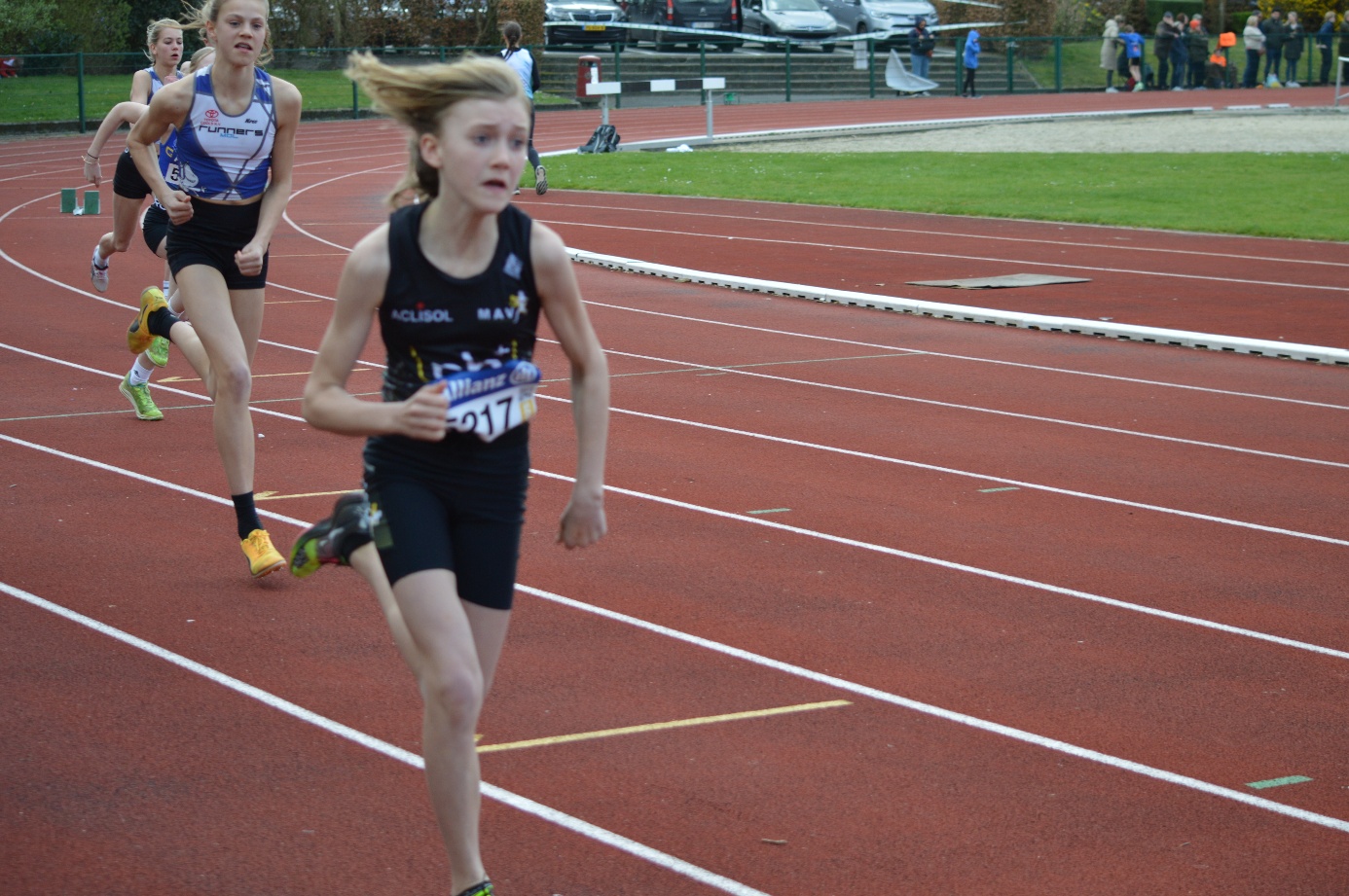 Afbeelding met sport, atletiek, persoon, buitenshuis

Door AI gegenereerde inhoud is mogelijk onjuist.