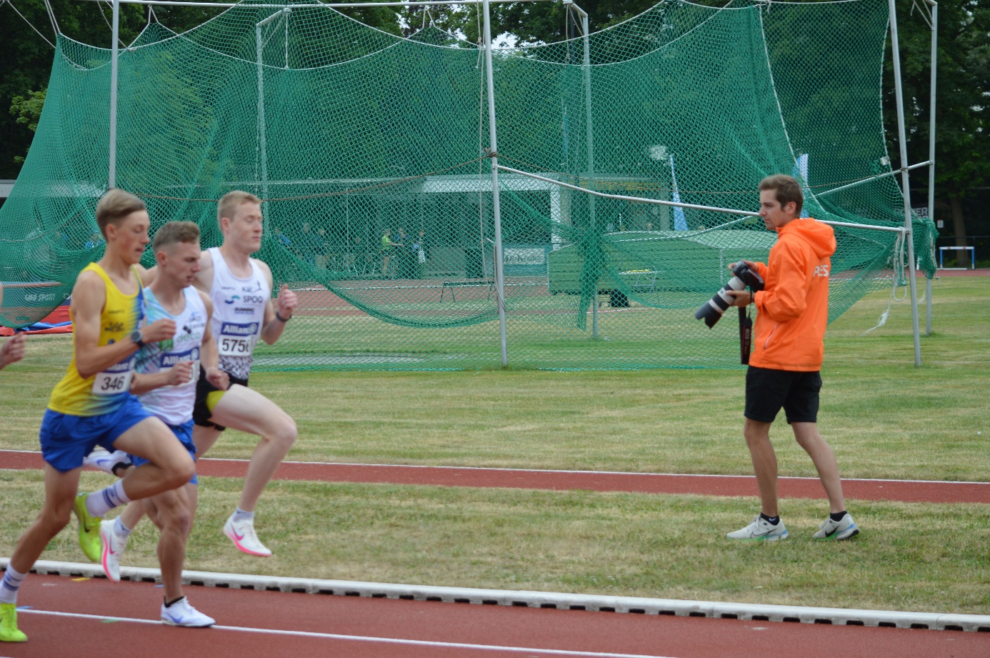 Afbeelding met persoon, buitenshuis, atleet, atletiek

Door AI gegenereerde inhoud is mogelijk onjuist.