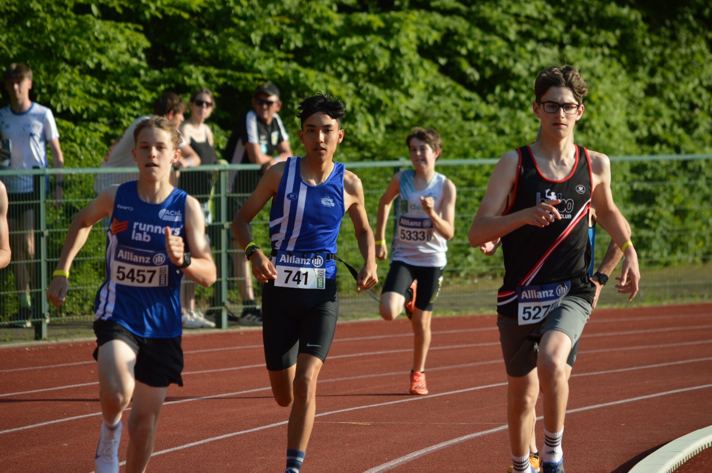Afbeelding met sport, persoon, buitenshuis, atletiek

Door AI gegenereerde inhoud is mogelijk onjuist.